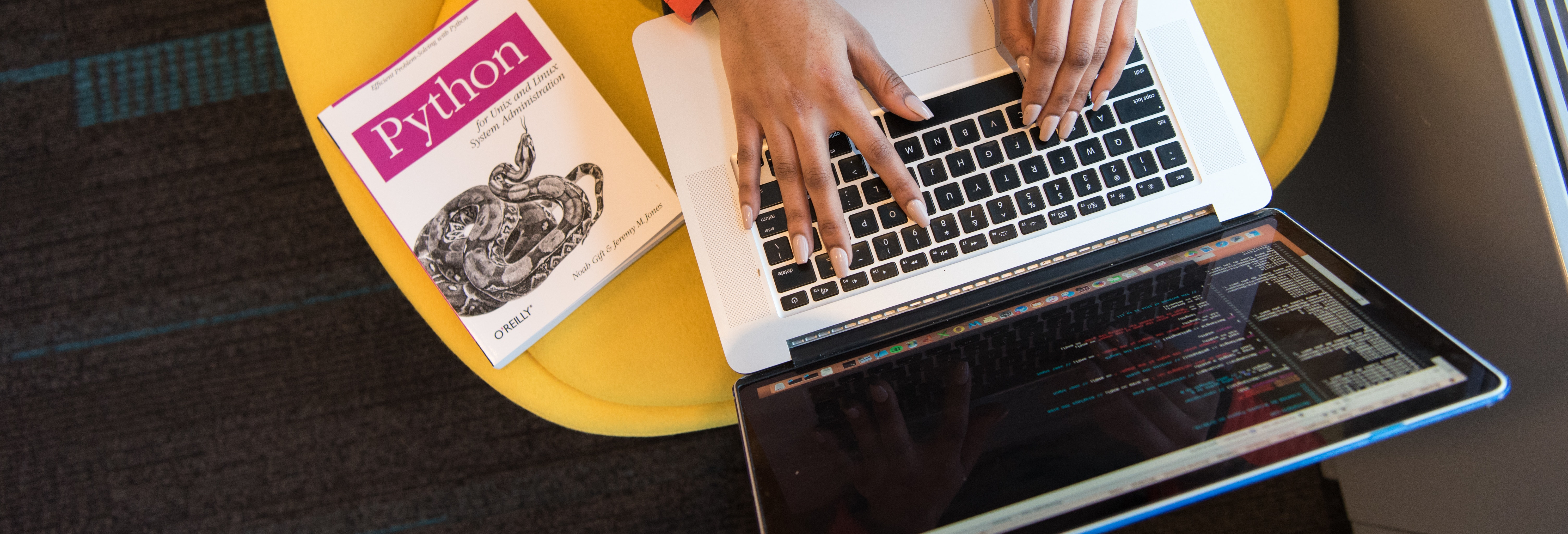 Apply now as a student assistant!